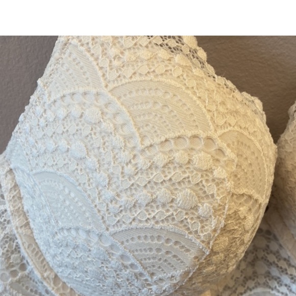 Victoria’s Secret - Picture 4 of 4